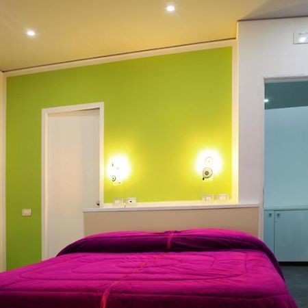The Fresh Glamour Accommodation Neapol Pokój zdjęcie